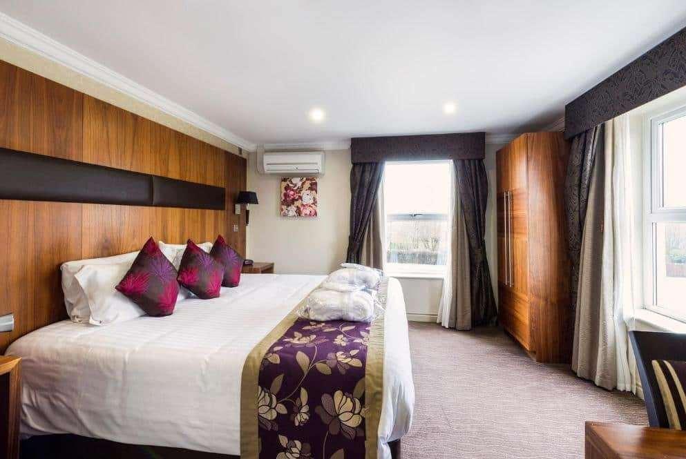 Ramada By Wyndham Cheltenham Golden Valley Номер фото
