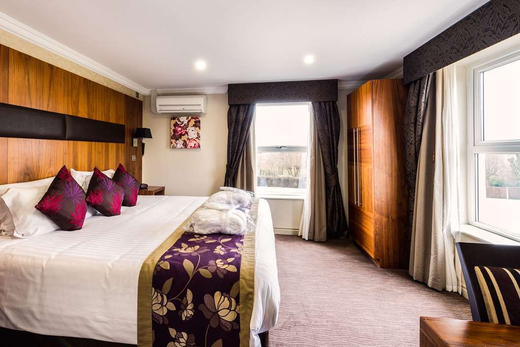 Ramada By Wyndham Cheltenham Golden Valley Номер фото